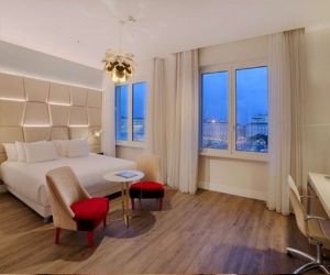 غرفة في أحد أجمل الفنادق روما بإطلاله ساحرة علي المدينه